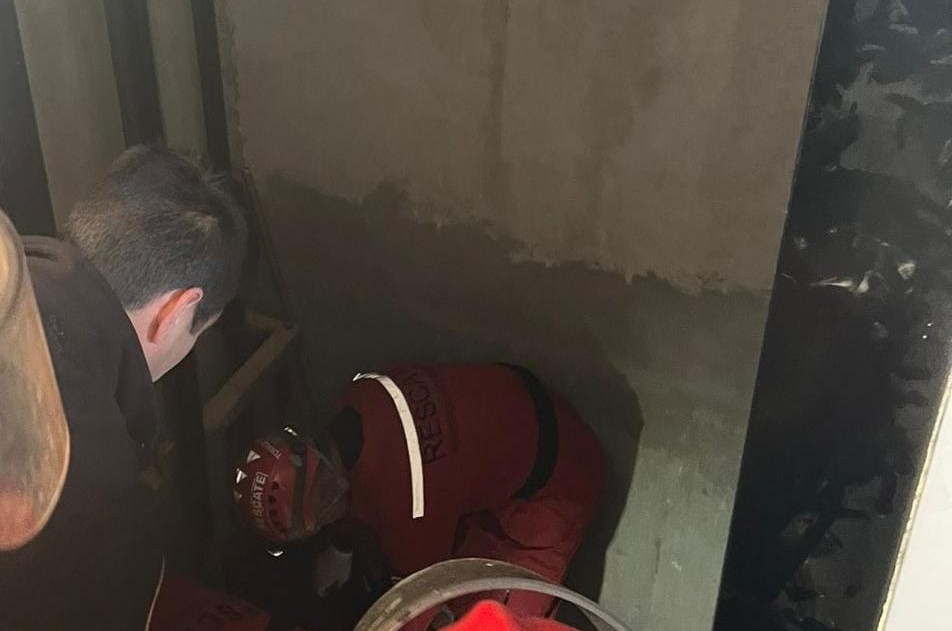 Murió un obrero al caer por el hueco del ascensor de un edificio en ...